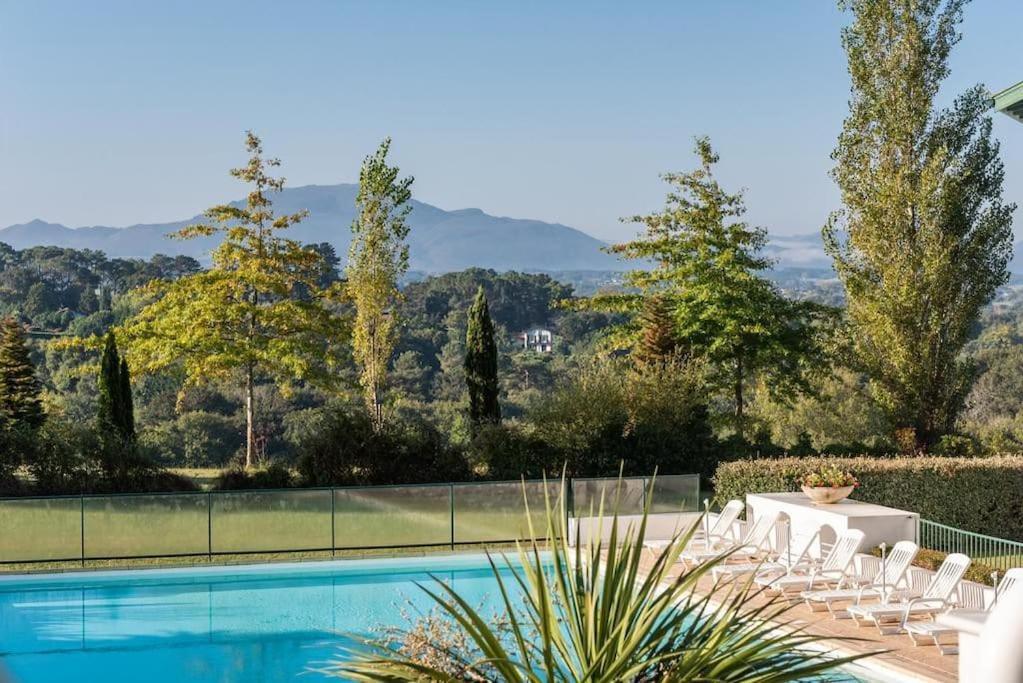 דירות ארסנגואה T1 Bis Avec Piscine Vue Golf Et Montagnes מראה חיצוני תמונה